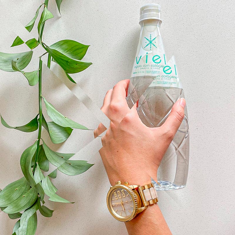 Agua con colageno